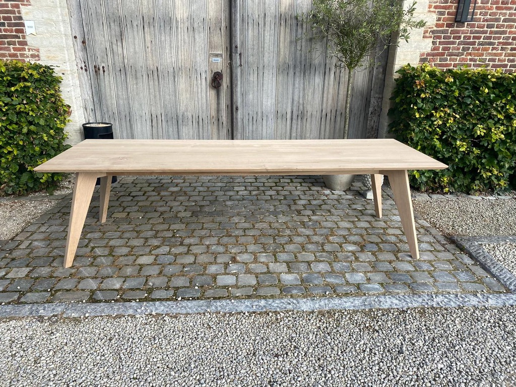 Eiken tafel Malmedy